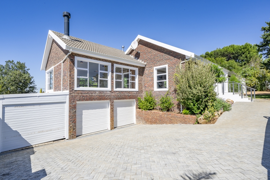 4 Bedroom Property for Sale in Welgemoed Western Cape